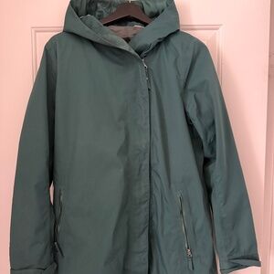 Lululemon Green Waterproof Hooded Rain Jacket Size 6
